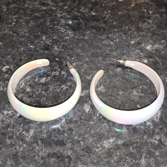 vintage white irridescent hoop earrings